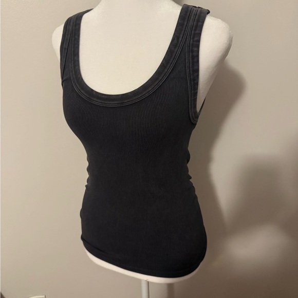 Ribbed Tank Top - Picture 1 of 4